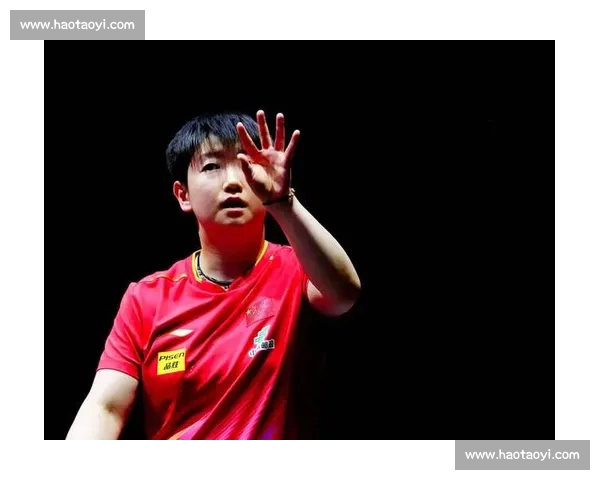 场边零互动引争议，孙颖莎举动暗藏深意