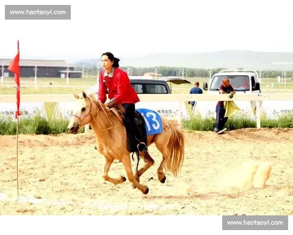 锡林郭勒蒙古马超级联赛总决赛燃情开赛 万马奔腾演绎草原速度与激情 锡林郭勒蒙古马超级联赛总决赛燃情开赛 万马奔腾演绎草原速度与激情
