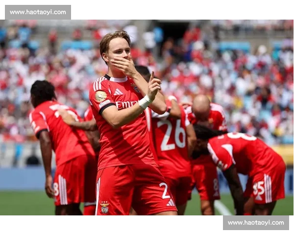 小猪助威拜仁世俱杯:延续全胜传奇,剑指冠军! 小猪助威拜仁世俱杯:延续全胜传奇,剑指冠军!